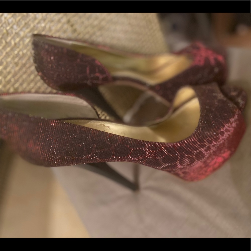 🌐 Peep toe platform Chinese laundry heels 8